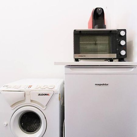 Urban Capsule Apartment - Near Mariahilfer Strasse Wien Exterior foto