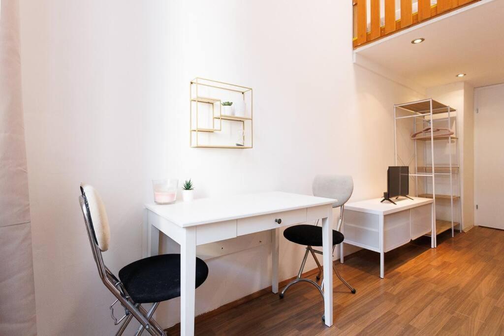 Urban Capsule Apartment - Near Mariahilfer Strasse Wien Exterior foto
