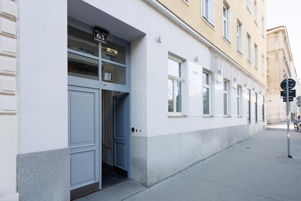 Urban Capsule Apartment - Near Mariahilfer Strasse Wien Exterior foto